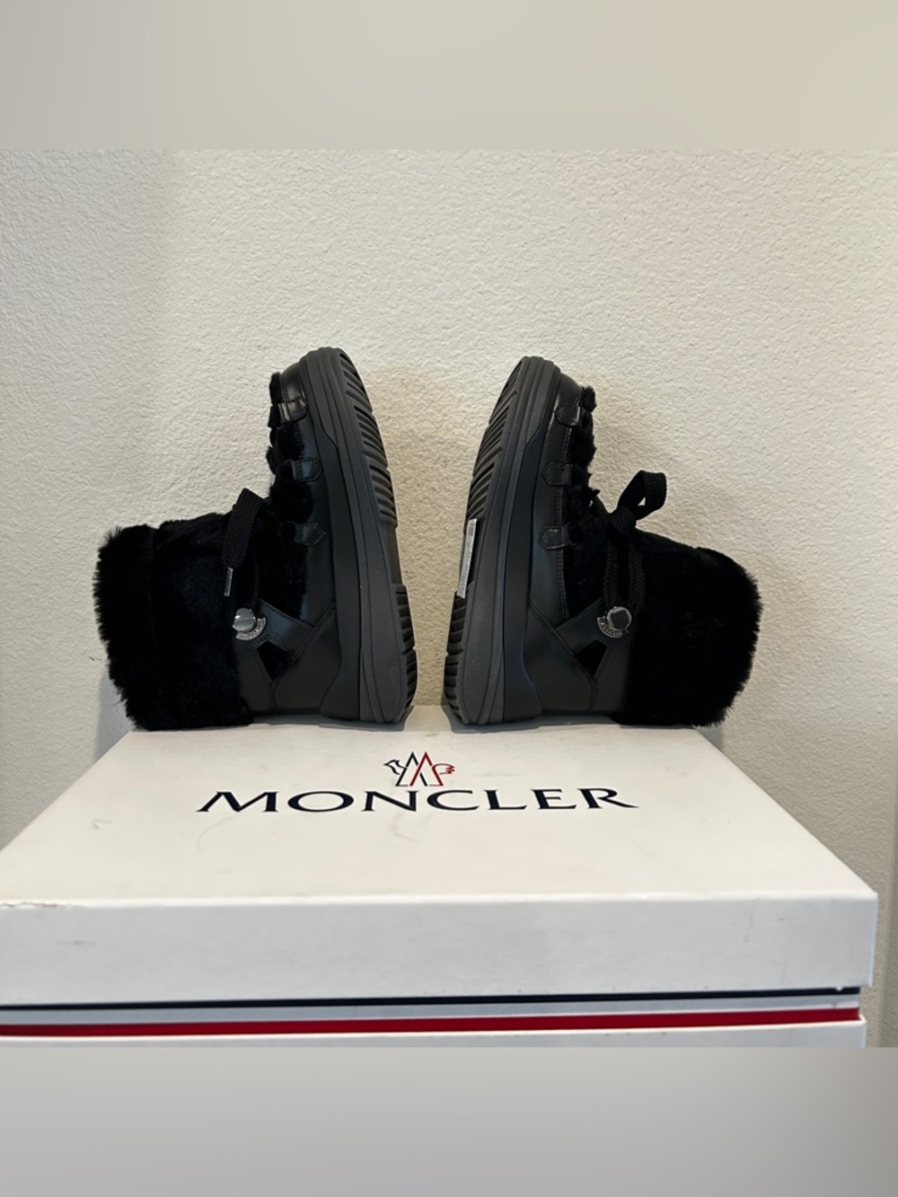 NIB Moncler Women Insolux Faux Fur Trim Snow Boot Black, Size 36.5, Retail $750 - Picture 3 of 9
